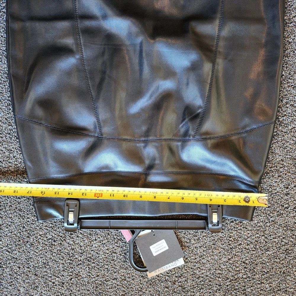 Andrew Marc Black Leather Pencil Skirt - Picture 3 of 6